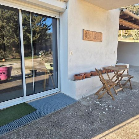 Location Venelles Villa Exterior foto