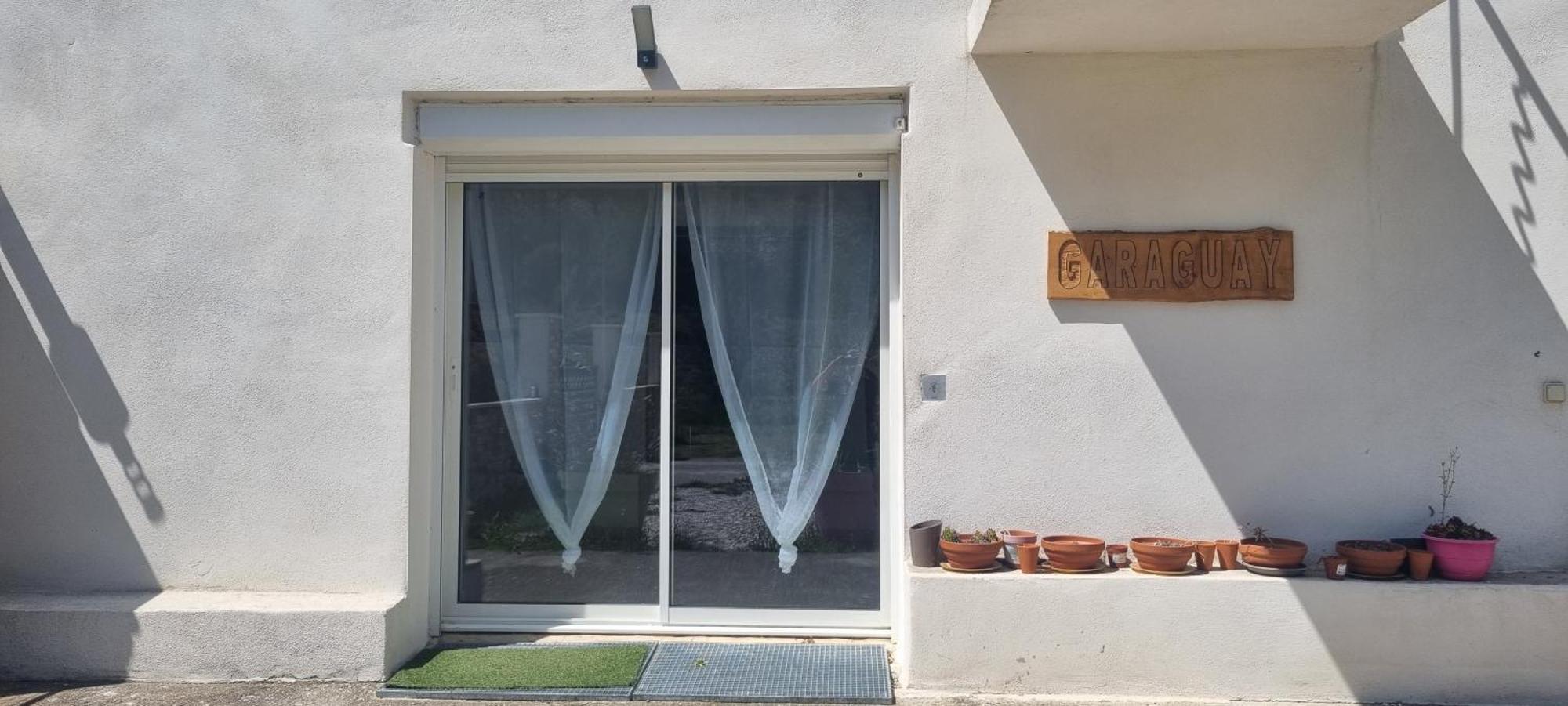 Location Venelles Villa Exterior foto